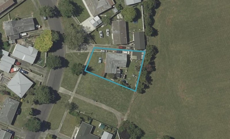 17 Robinson Crescent, Westbrook, Palmerston North - Carousel 1