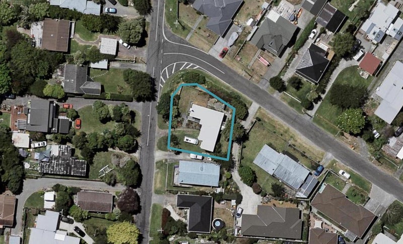 14 Moa Road, Raumati Beach, Paraparaumu - Carousel 1