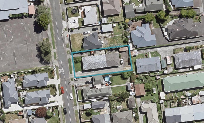 3/6 OXFORD CRES, CENTRAL, UPPER HUTT - Carousel 1