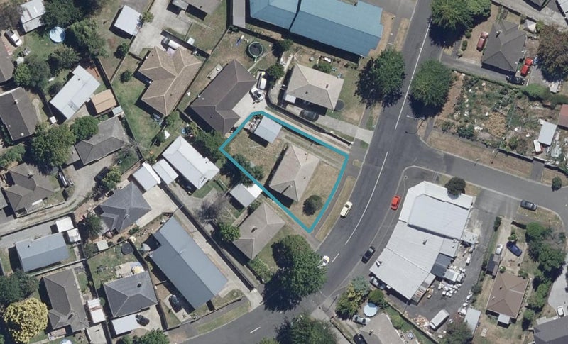 105 Holland Road, Fairfield, Hamilton - Carousel 1