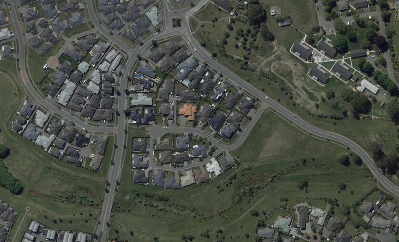 10 Donovan Place, Aidanfield, Christchurch - Carousel 1
