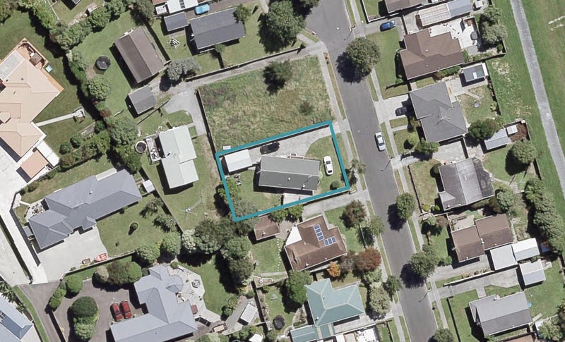 23 Delaware Grove, Totara Park, Upper Hutt - Carousel 1