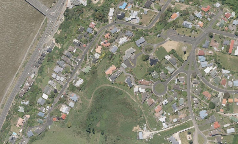 22 Tower Crescent, Durie Hill, Whanganui - Carousel 1