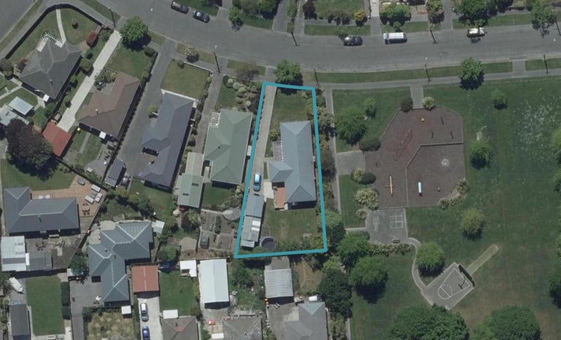 7 Vardon Crescent, Shirley, Christchurch - Carousel 1