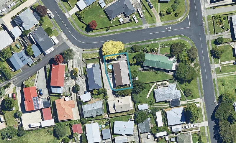 4A The Drive, Brookfield, Tauranga - Carousel 1
