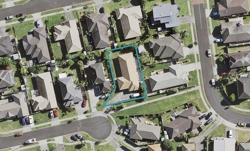 14 Girvan Terrace, Wattle Downs, Auckland - Carousel 1