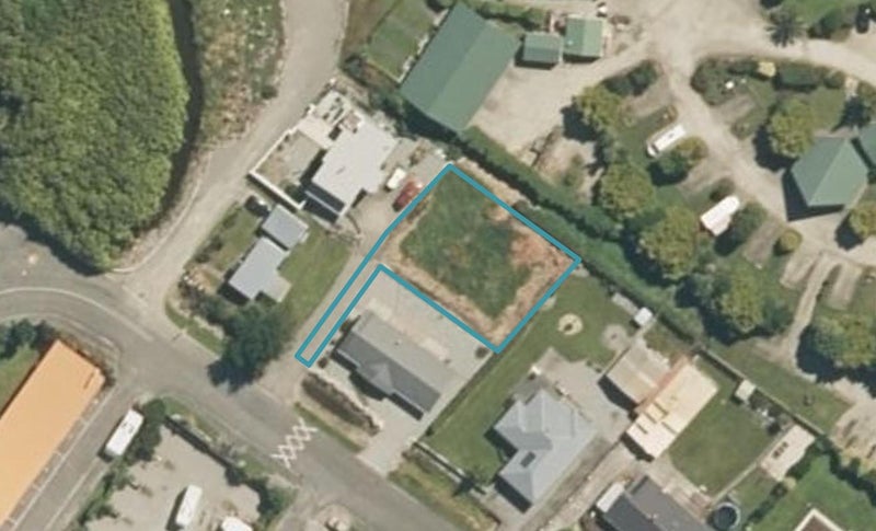 6 Richards Drive, Hokitika - Carousel 1