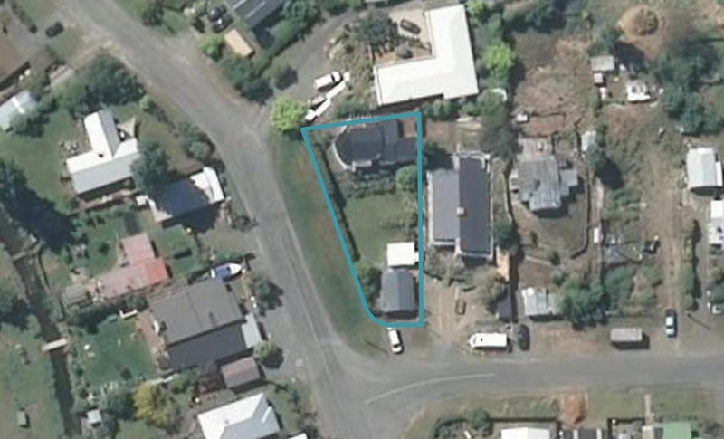 72 Dunns Avenue, The Pines Beach, The Pines Beach - Carousel 1