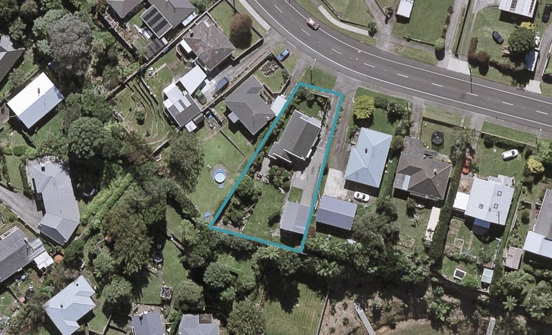 103 Omata Road, Marfell, New Plymouth - Carousel 1