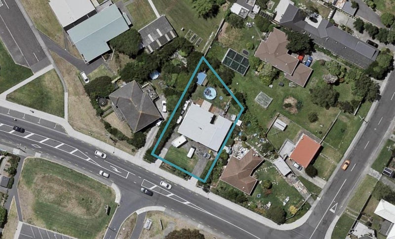31 Raumati Road, Raumati Beach, Paraparaumu - Carousel 1