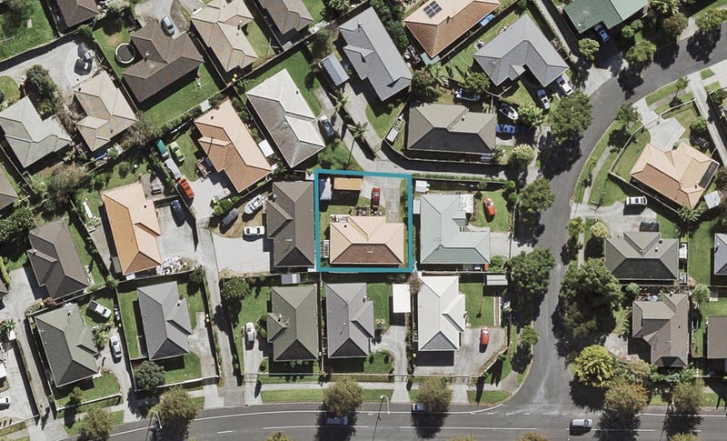6 Regalwood Place, Favona, Auckland - Carousel 1