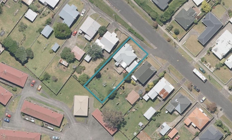 11 Rata Street, Gonville, Whanganui - Carousel 1