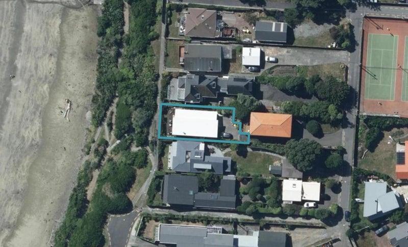 16A Park Avenue, Titahi Bay, Porirua - Carousel 1