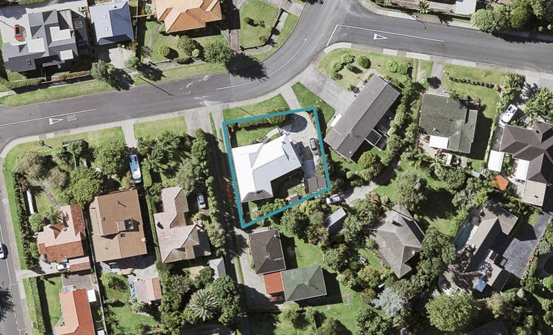 7 Sale Street, Cockle Bay, Auckland - Carousel 1