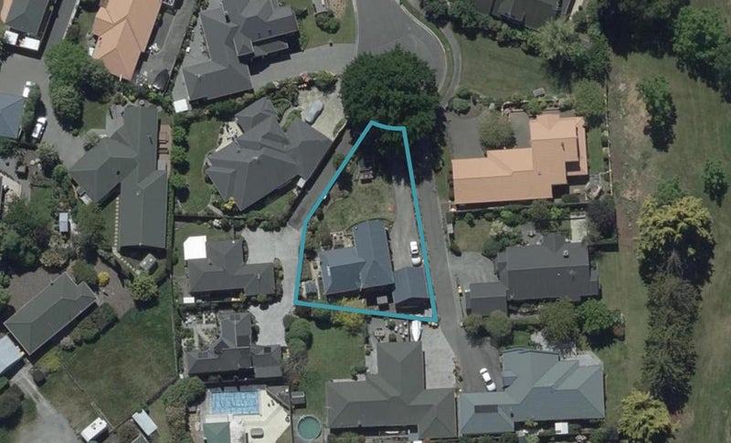 8 Oakmont Green, Shirley, Christchurch - Carousel 1