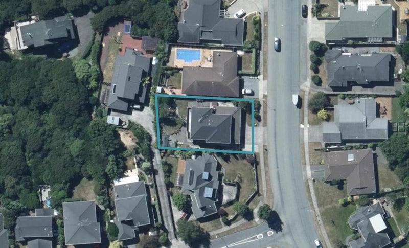 50 James Cook Drive, Whitby, Porirua - Carousel 1