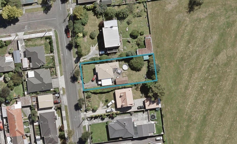 16 Whitley Avenue, Ebdentown, Upper Hutt - Carousel 1