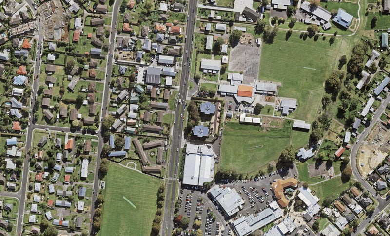 137 Lake Road, Northcote, Auckland - Carousel 1