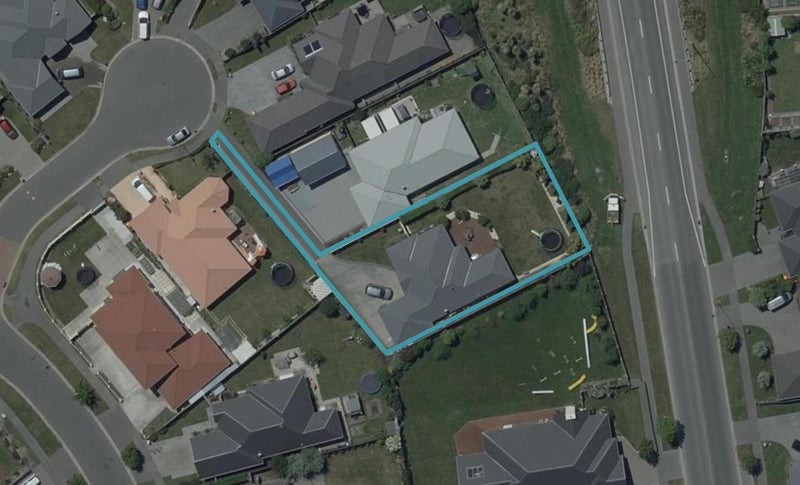 8 Eliza Place, Aidanfield, Christchurch - Carousel 1