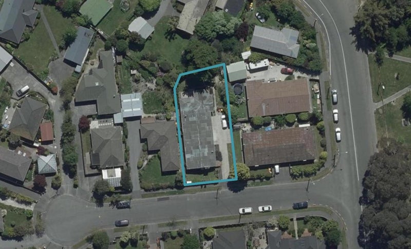 1/4 Kyeburn Place, Avonhead, Christchurch - Carousel 1