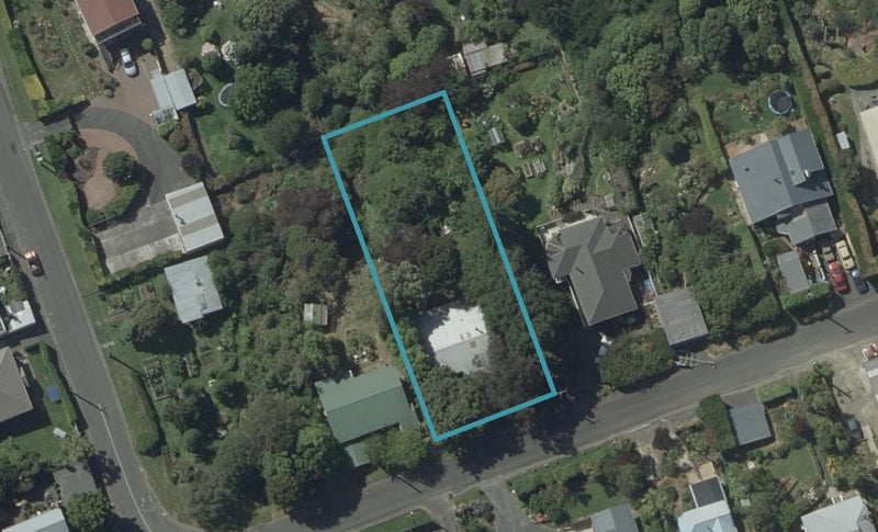 25 Waikana Street, Broad Bay, Dunedin - Carousel 1