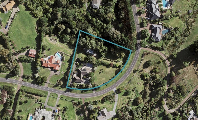 44 Polo Prince Drive, Manurewa - Carousel 1