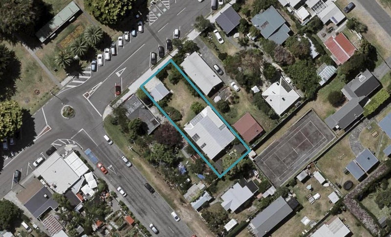 36 Tutere Street, Waikanae Beach, Waikanae - Carousel 1