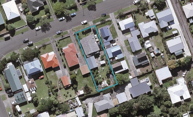 34 Cowling Road, Hurdon, New Plymouth - Carousel 1