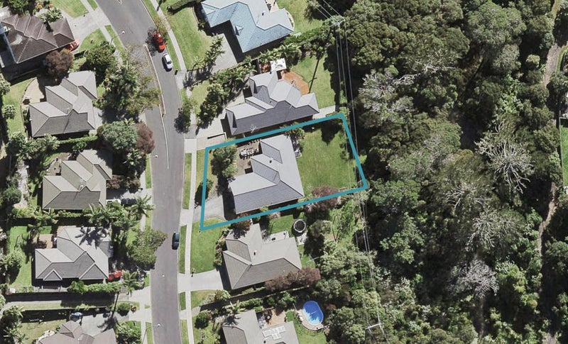 108 Te Wharau Drive, Greenhithe, Auckland - Carousel 1
