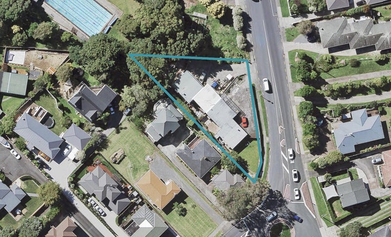 1/1 Botany Road, Howick, Auckland - Carousel 1