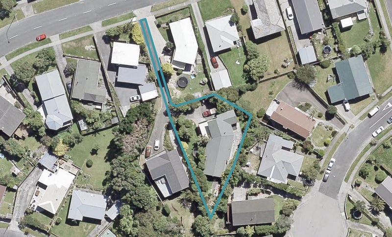 230 Dowse Drive, Maungaraki, Lower Hutt - Carousel 1