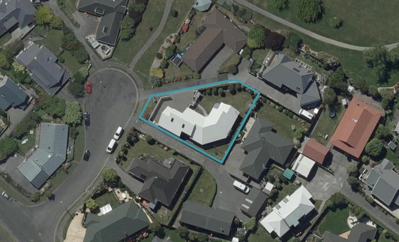 10 Chilwell Place, Halswell, Christchurch - Carousel 1