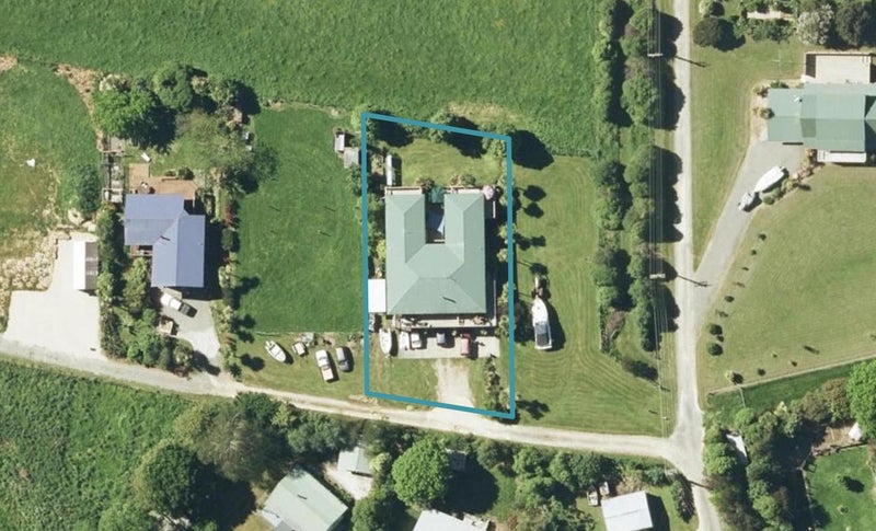 9A Lady Cobham Grove, Picton - Carousel 1