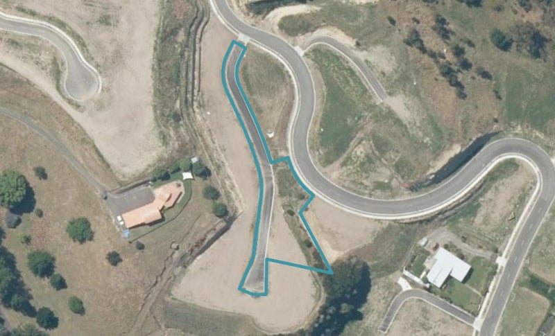 79 Oak Road, Poraiti, Napier - Carousel 1