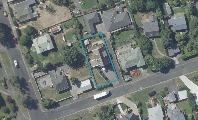 4 Binnie Street, Abbotsford, Dunedin - Carousel 1