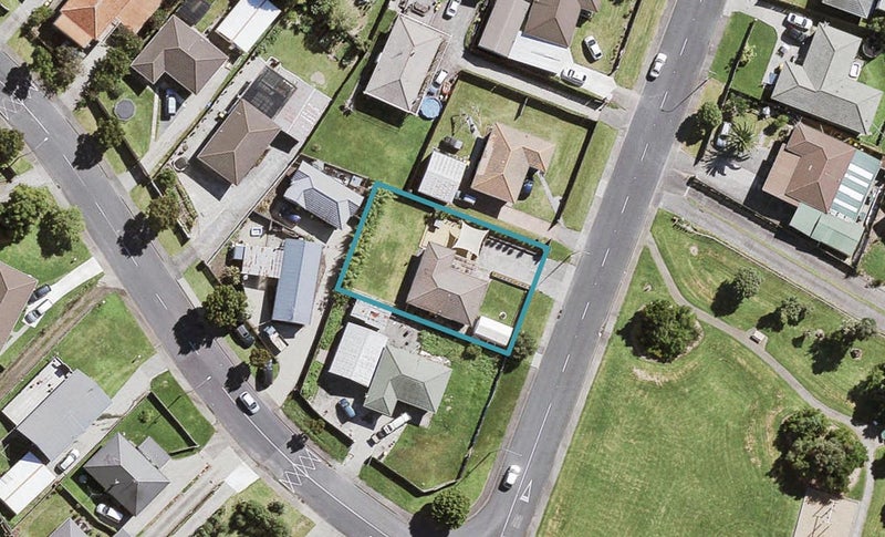 73 Hindmarsh Street, Henderson, Auckland - Carousel 1
