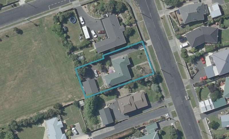 10 Vulcan Road, Waldronville, Dunedin - Carousel 1
