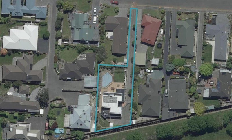 74 Regency Crescent, Redwood, Christchurch - Carousel 1