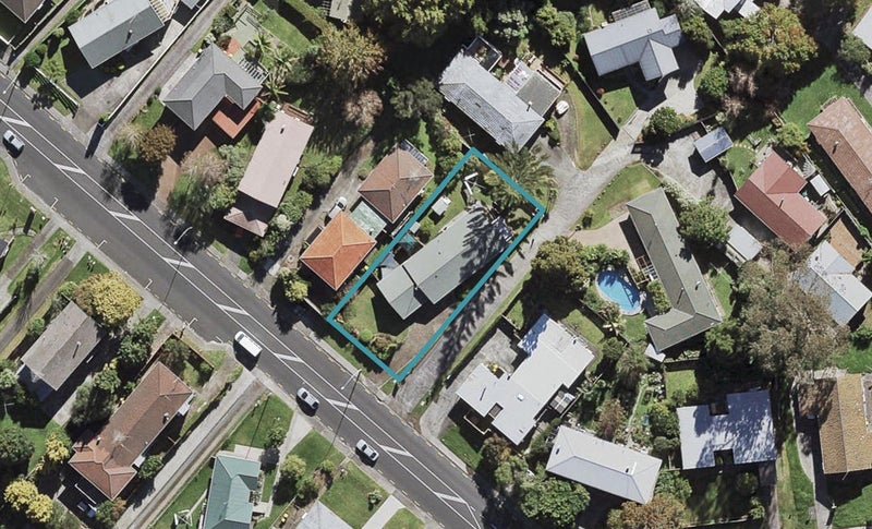 50 Bentley Avenue, Glenfield, Auckland - Carousel 1