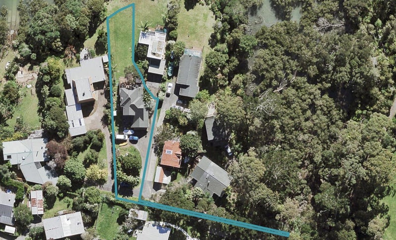 48A Cresta Avenue, Beach Haven, Auckland - Carousel 1