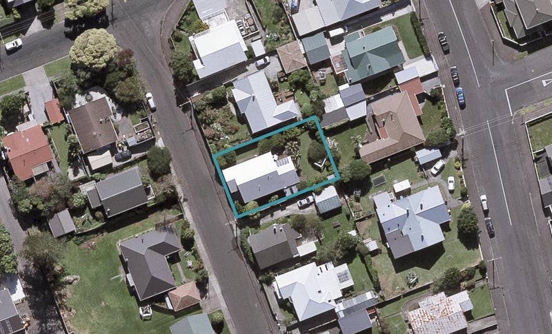 5 Henui Street, Strandon, New Plymouth - Carousel 1