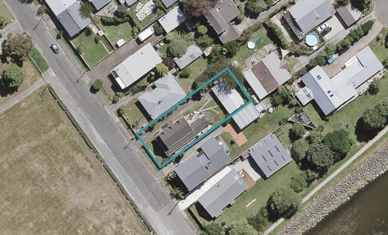 4 Carter Street, Belmont, Lower Hutt - Carousel 1