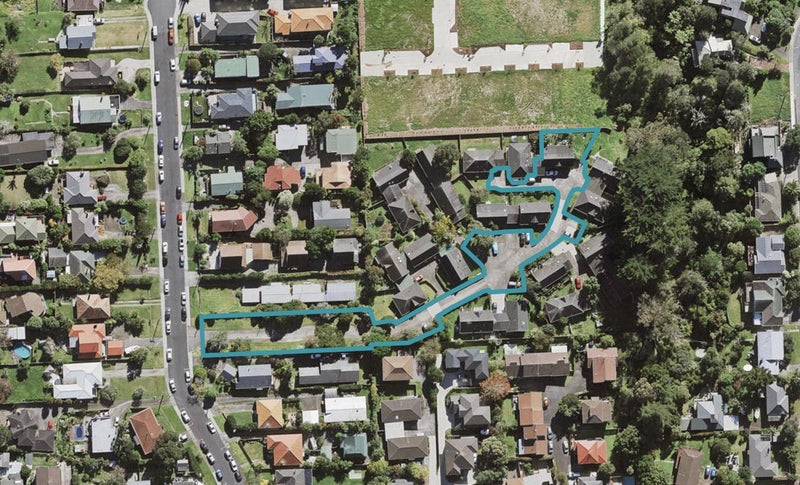 9M Aorangi Place, Birkenhead, Auckland - Carousel 1