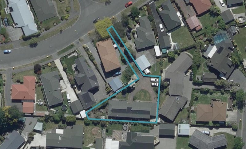 2/16 Lowry Avenue, Redwood, Christchurch - Carousel 1