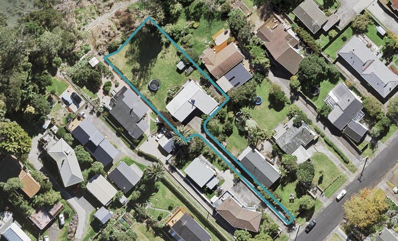 18 Ranch Avenue, Beach Haven, Auckland - Carousel 1