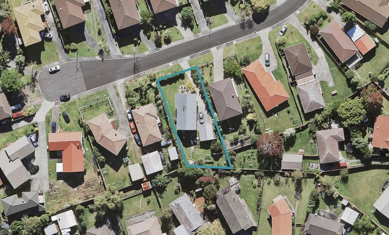 14 Darlington Place, Glendene, Auckland - Carousel 1