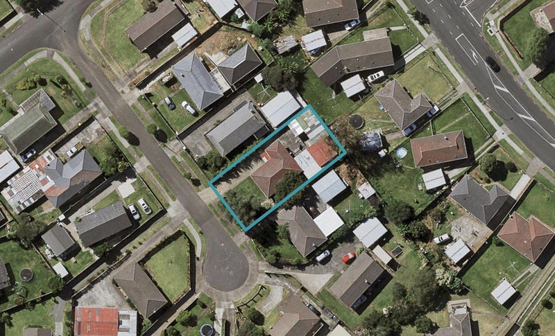 8 Tosca Place, Otara, Auckland - Carousel 1