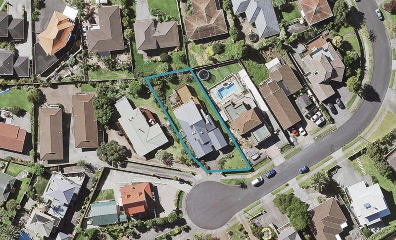 9 Pitlochry Place, Highland Park, Auckland - Carousel 1
