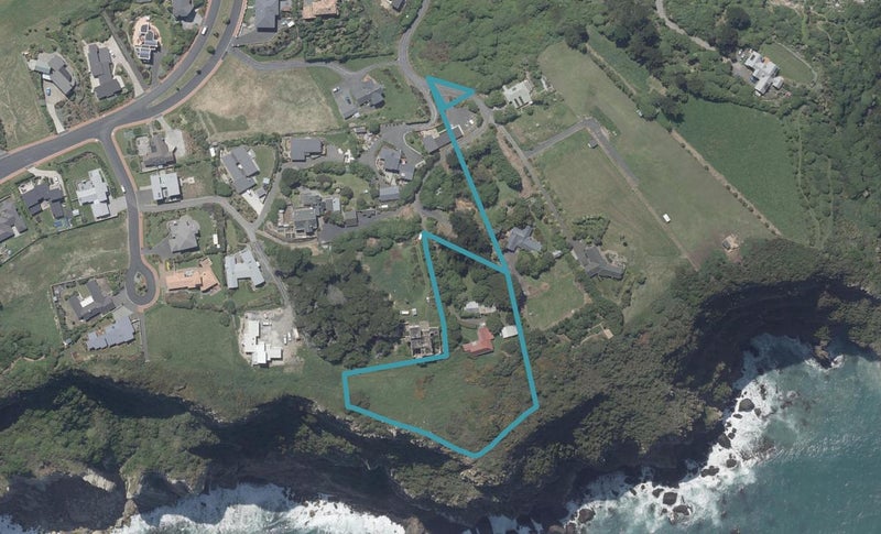 111C Cliffs Road, Saint Clair, Dunedin - Carousel 1