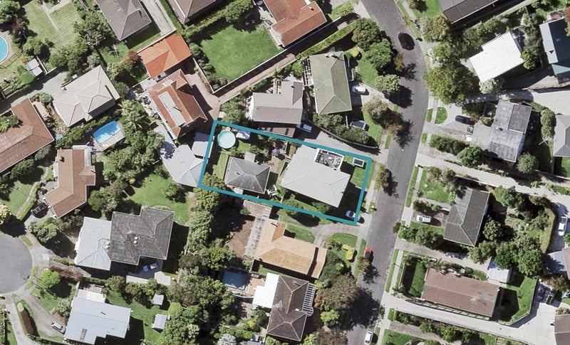 11 Sorrel Crescent, Bucklands Beach, Auckland - Carousel 1